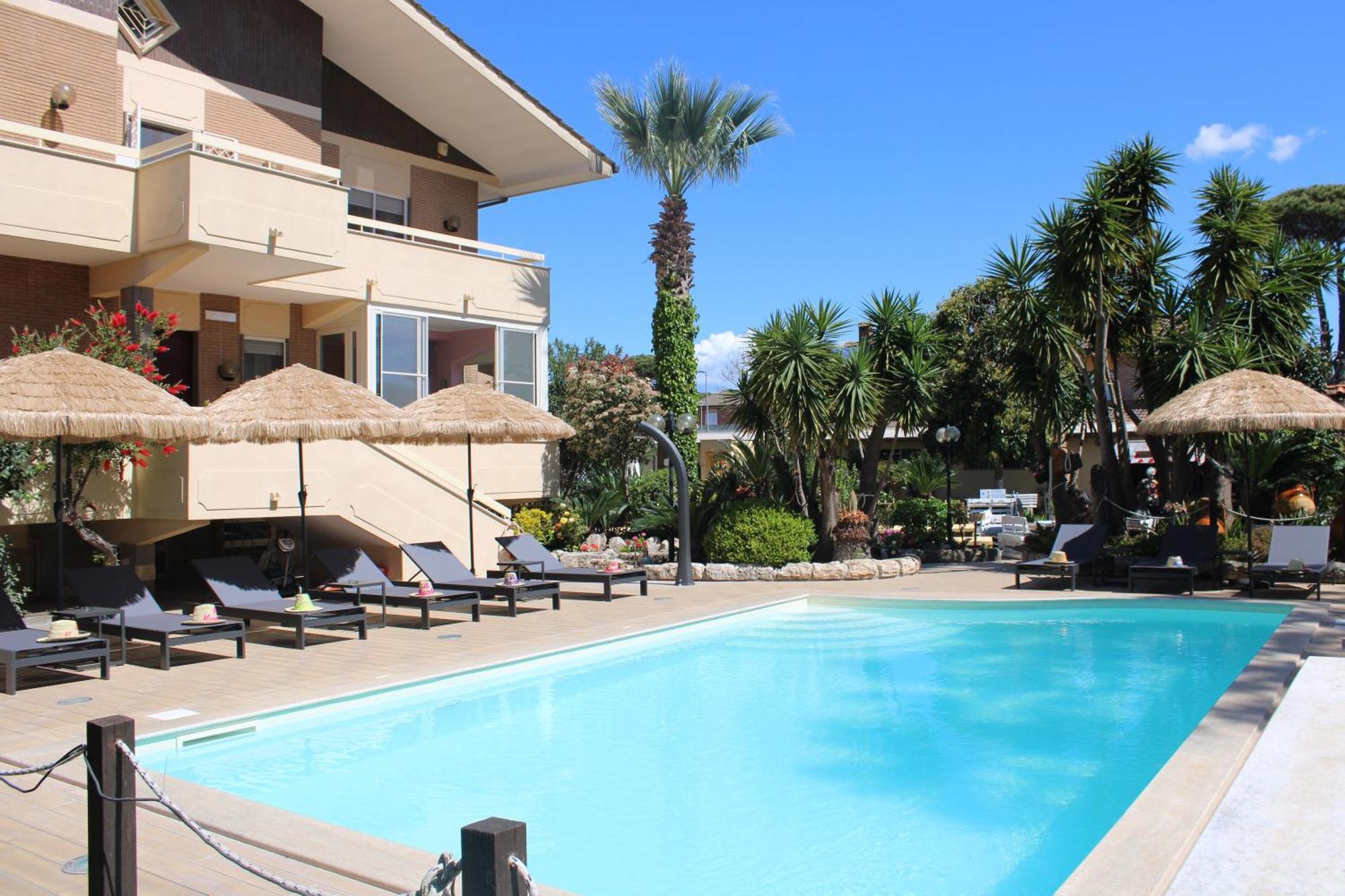 Resort La Magnolia Άντζιο Εξωτερικό φωτογραφία