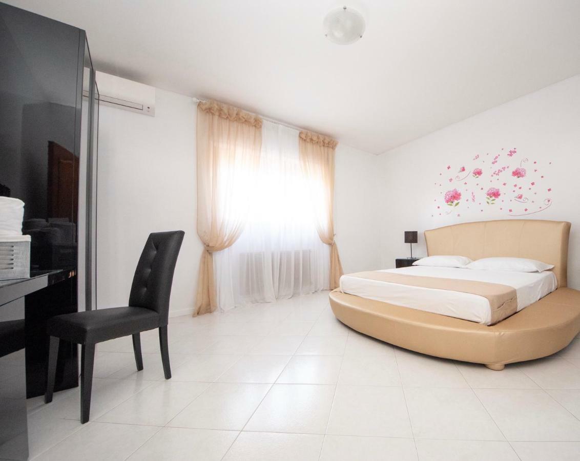 Resort La Magnolia Άντζιο Εξωτερικό φωτογραφία