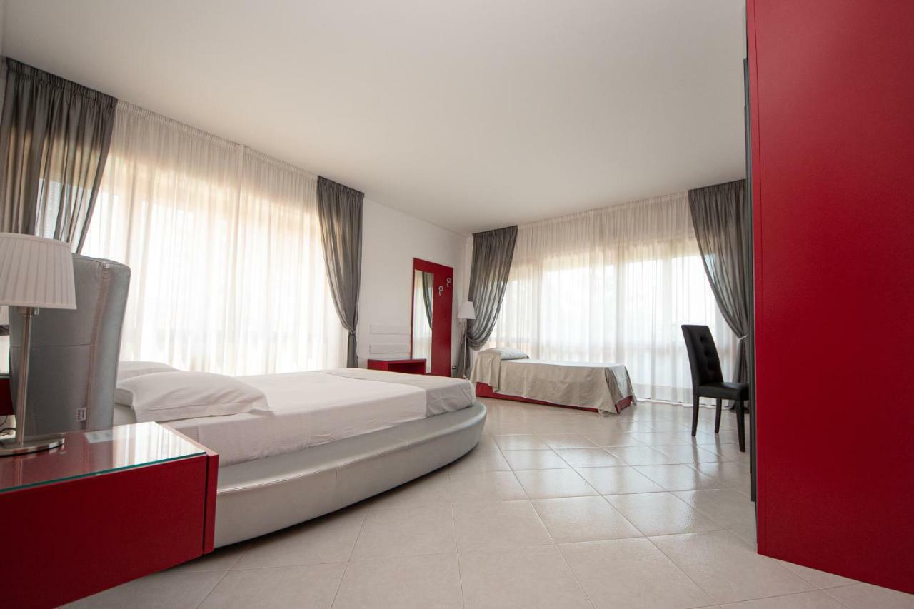 Resort La Magnolia Άντζιο Εξωτερικό φωτογραφία